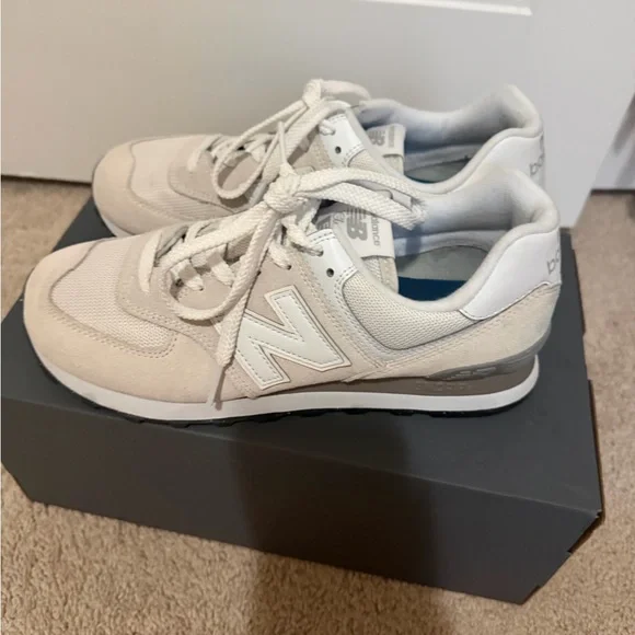 Women’s New Balance 574 Core - Picture 4 of 7